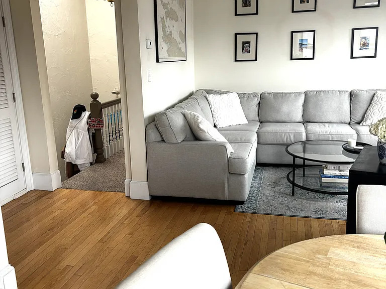 479 W Broadway #3 — Photo 2