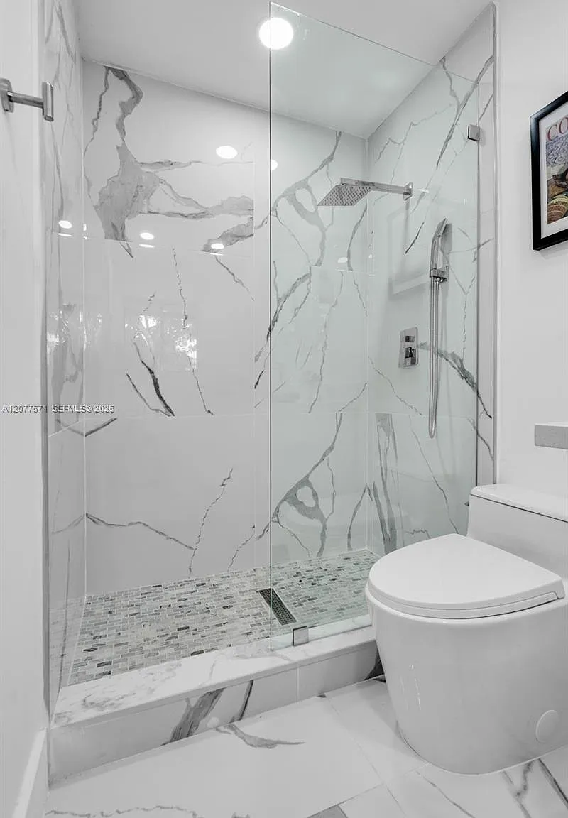 3 bed, 1983 sqft, $4,300 — Photo 4