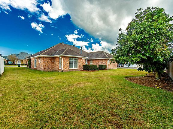 2nd image of 123 Lindsey Dr