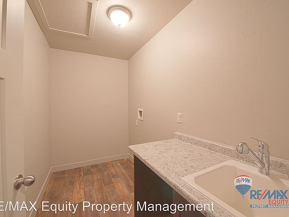 3rd image of 14346 S Cobden Ct