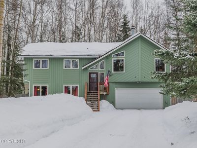 9825 Saaya Cir, Eagle River, AK, 99577