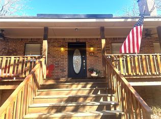 72 Raintree Rd, Bells, TX 75414