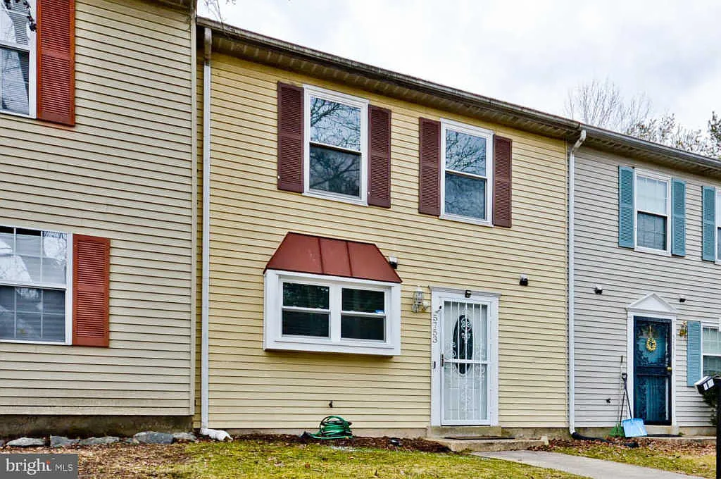 5753 Gladstone Way photo 1