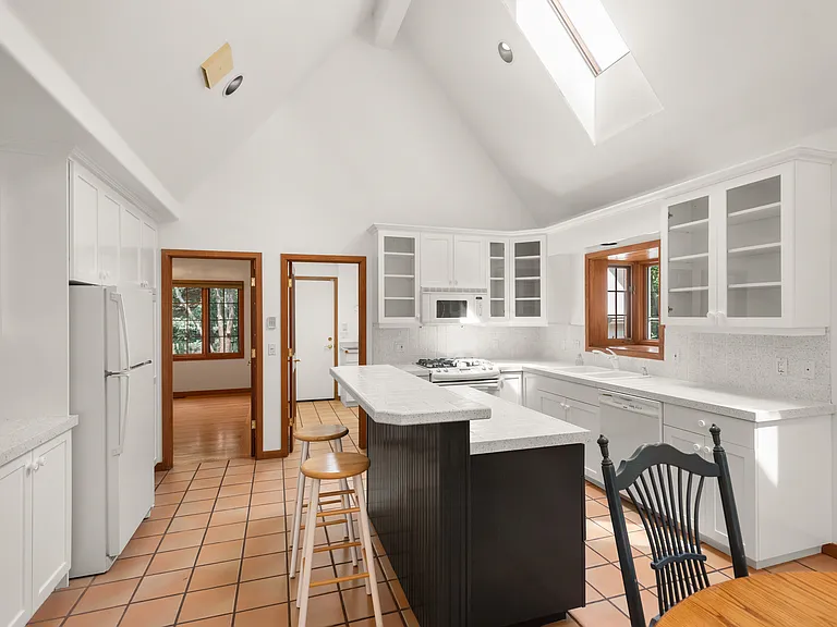 180 River Oaks Ln — Photo 12