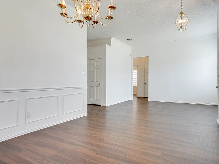 8611 Ironwood Dr — Photo 3