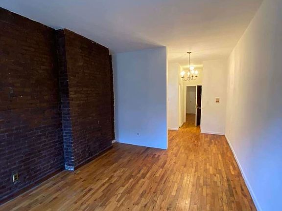 5th image of 473 Columbus Ave #4DR