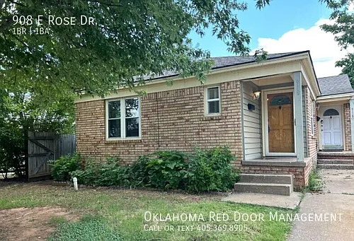 908 E Rose Dr Photo 1