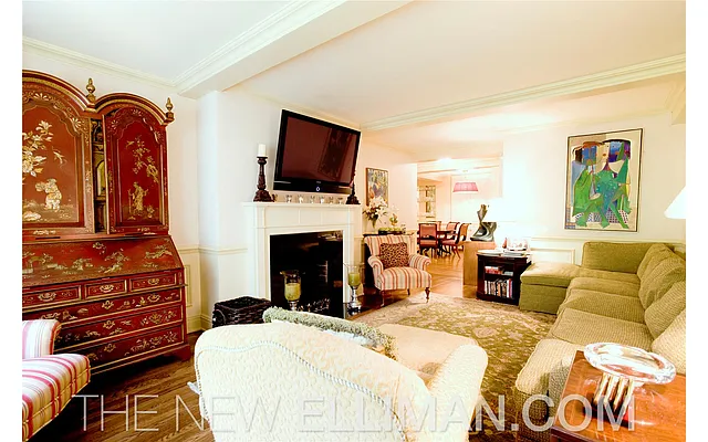 Sold by Douglas Elliman | media 17