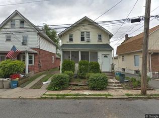 43 High St, Staten Island, NY 10305
