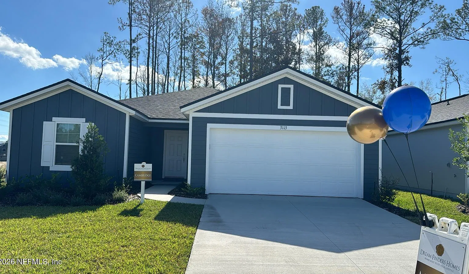 3 bed, 2.5 bath, 1710 sqft, $2,400 — Photo 2