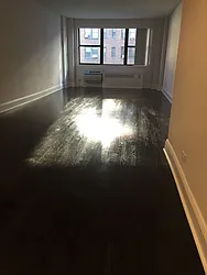 Rented by Metropolis Real Estate of Manhattan