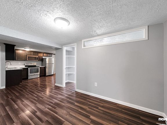 4th image of 521 Fountain Dr