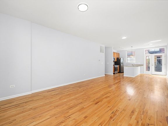 2nd image of 317 E 25th St Unit 3E