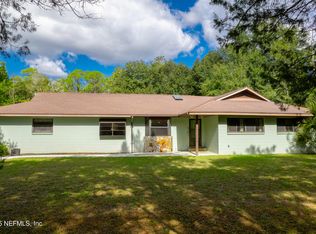 229 DAVIS LAKE Road, Palatka, FL 32177