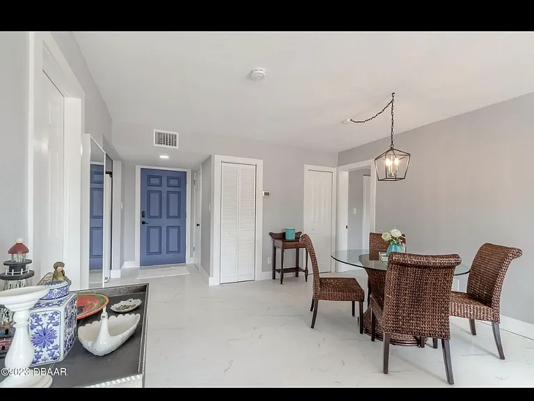 100 Silver Beach Ave — Photo 7
