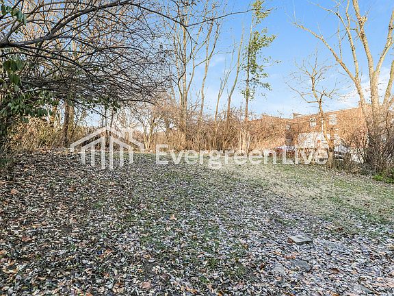 4th image of 3316 Robinet Dr