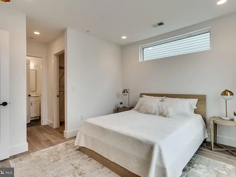 646 Newton Pl NW #303 — Photo 17