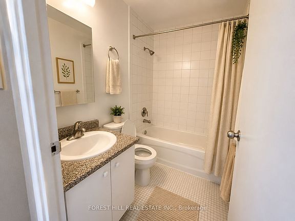 4th image of 1276 Islington Ave #906