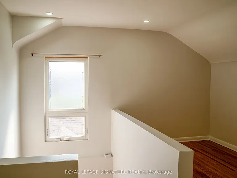 42 Kingsview Blvd — Photo 13