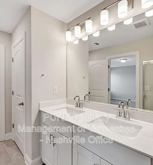 4519 Skywood Ln — Photo 22