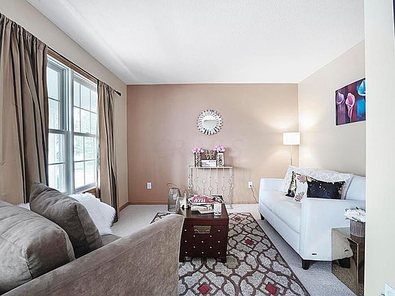 3rd image of 3316 Greywood Dr