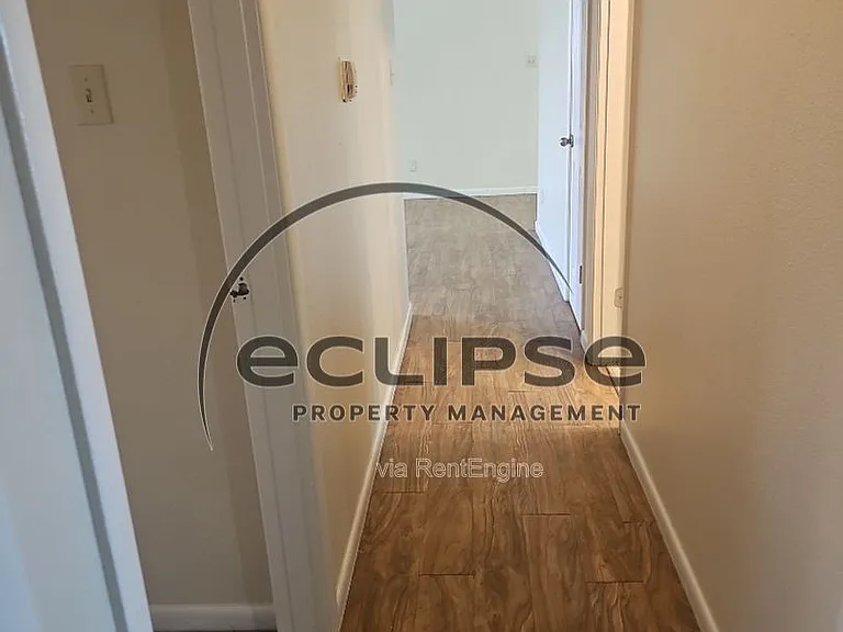 717 Lee Dr — Photo 11