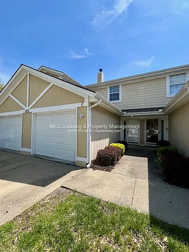 4601B NE Whispering Winds Dr #B Photo 1