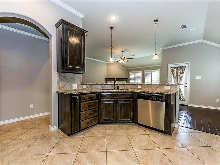 508 Cypress Hill Dr — Photo 9