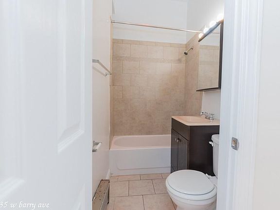 4th image of 635 W Barry Ave #1321