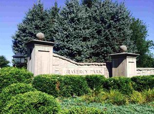 2455 E Gramercy Park Dr, Bloomington, IN 47408