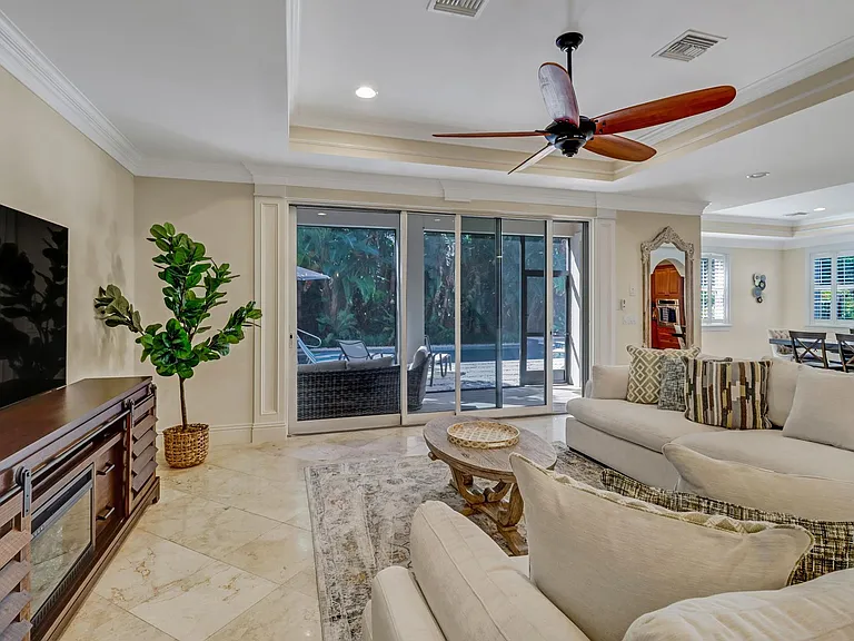 2854 Coco Lakes Ct — Photo 5