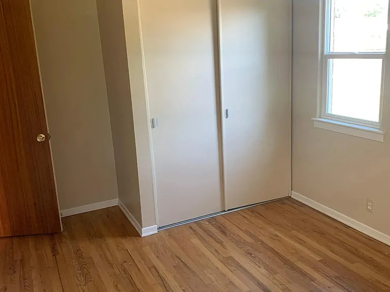 5540 Dudley Ct — Photo 10