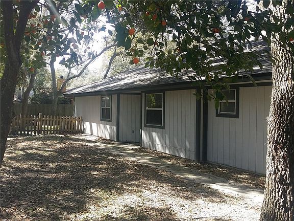 3rd image of 1320A Elm St