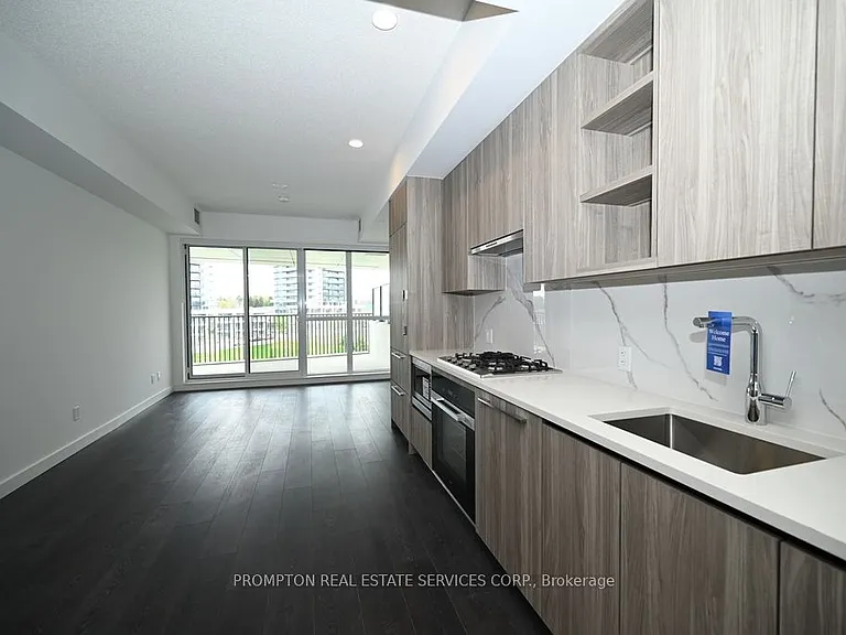 18 Esther Shiner Blvd #512 — Photo 7