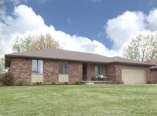 2758 W Swan St, Springfield, MO 65807