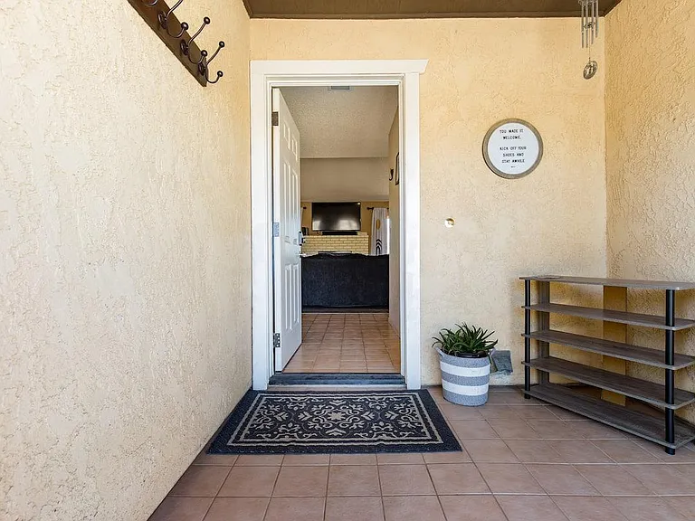 62236 Crestview Dr — Photo 2