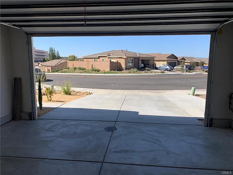 27450 Tyrrhenian Dr — Photo 38