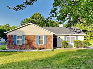 6301 Farmstead Dr, Charlotte, NC 28227