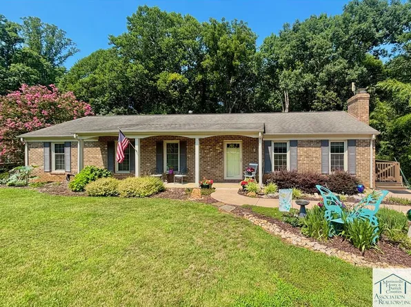 101 Dove Ln, Martinsville, VA 24112
