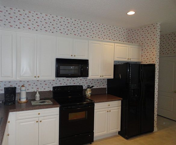 2nd image of 2106 Makarios Dr