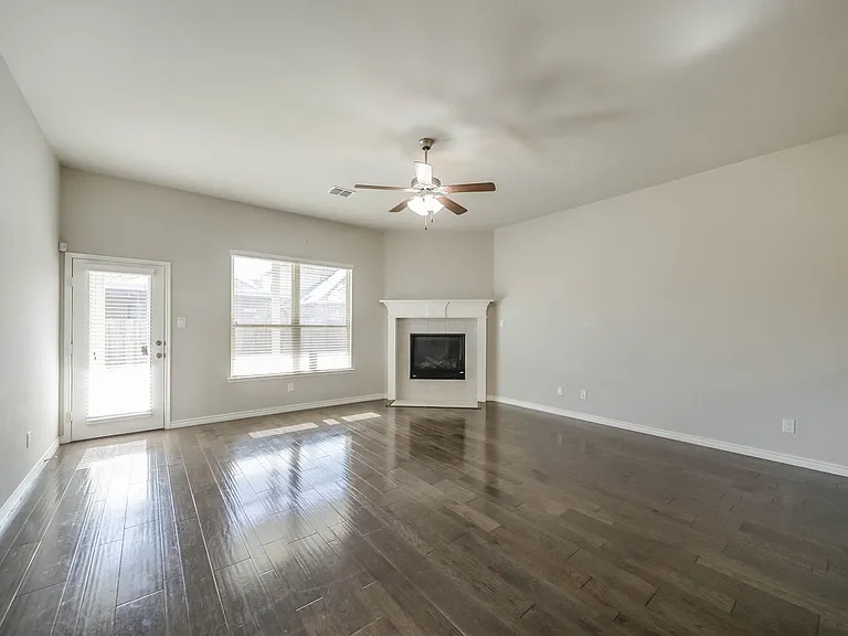 3716 Peach Blossom Rd — Photo 3