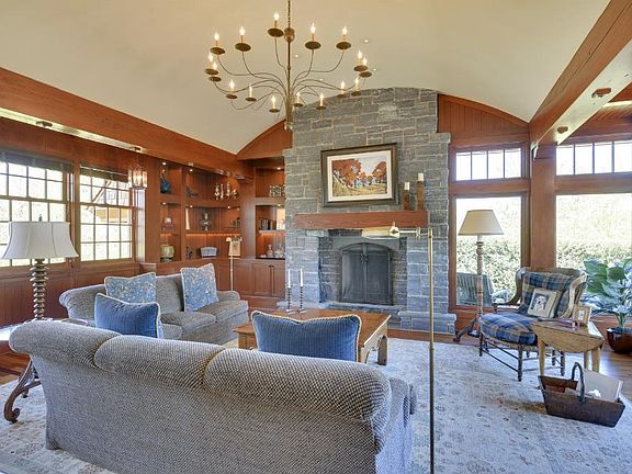 3rd image of 625 Locust Hills Dr