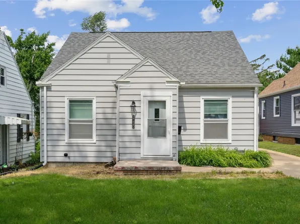 2130 E Ave NE, Cedar Rapids, IA 52402
