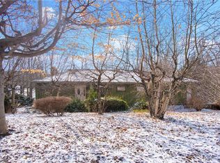 3325 W Garfield Rd, Columbiana, OH 44408