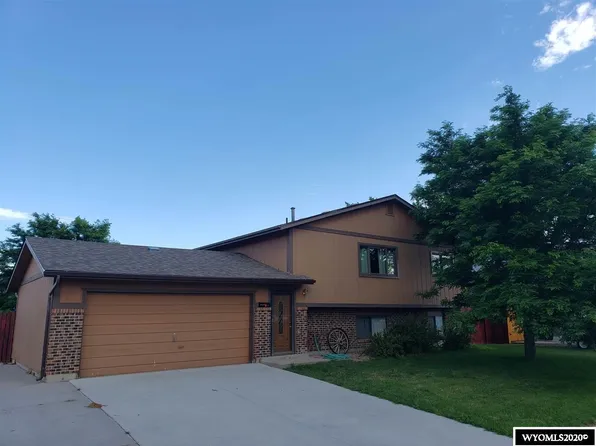 2981 Cotton Creek Pl, Casper, WY 82604