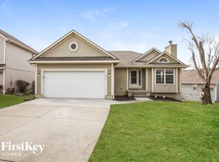 1049 NE Queens Cir, Lees Summit, MO 64064