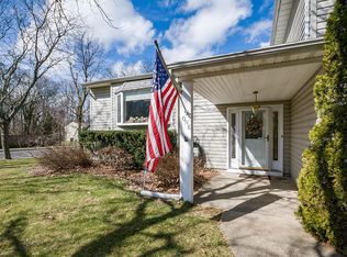 1 Cape Ct, Howell, NJ 07731