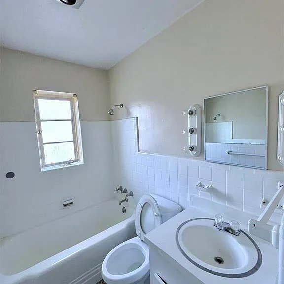 2531 Pierce St — Photo 10