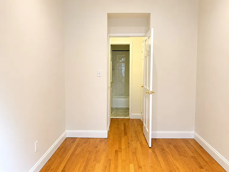 243 W 76th St #1B — Photo 3