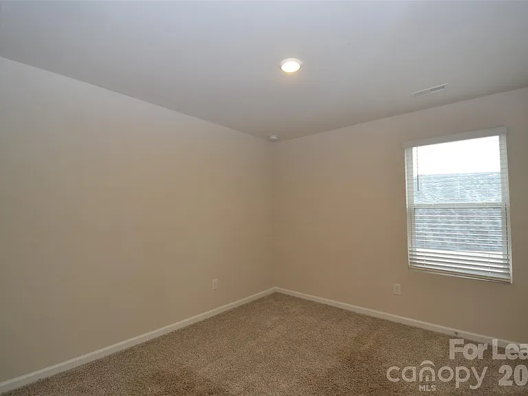 182 Guardian Gate Dr — Photo 16